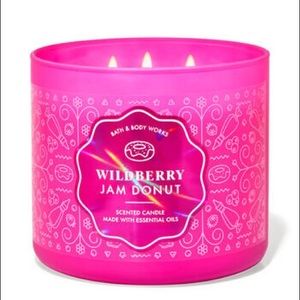 Bath and Body Works Wildberry Jam Donut Candle